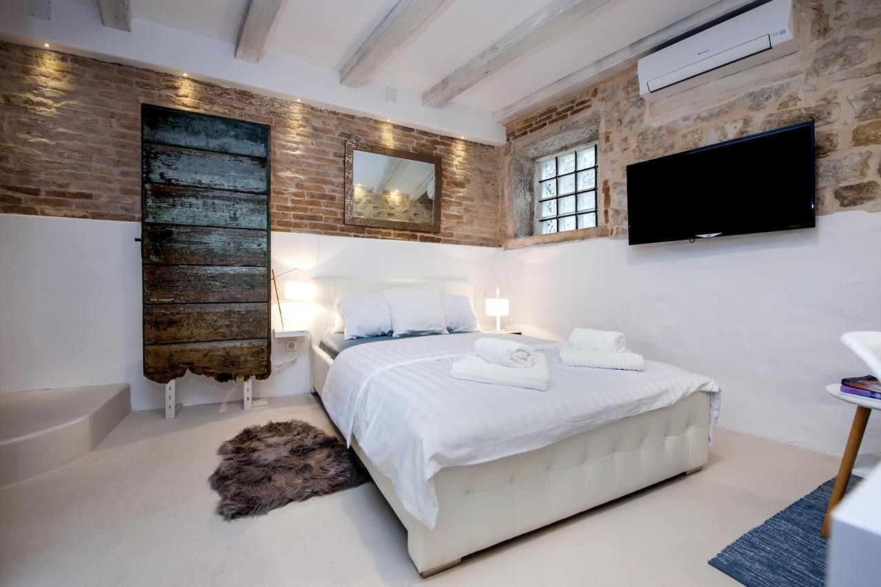Luna Rooms And Studios روفينج المظهر الخارجي الصورة